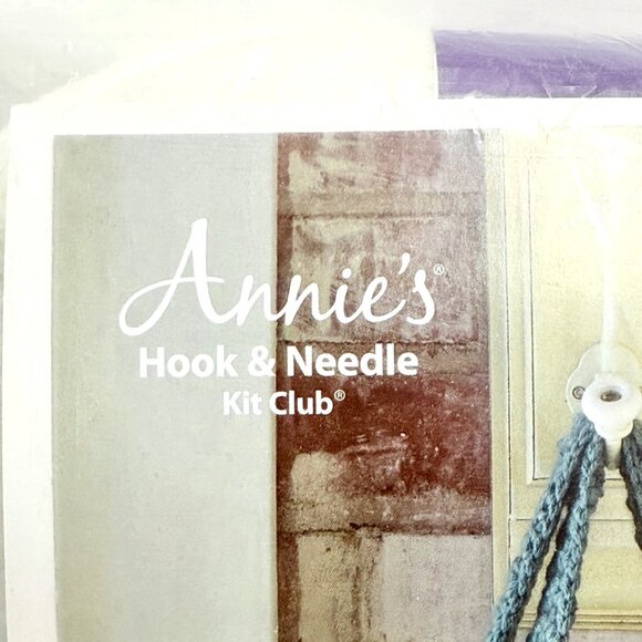 Annies Hook & Needle Kit Club Crochet Classic Tote Bag Kit - New - Picture 2 of 8